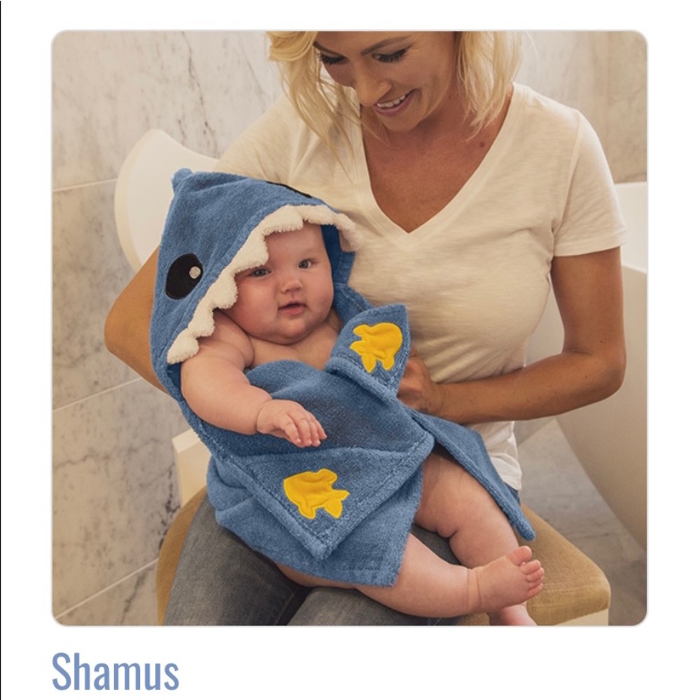 Baby Shark hooded towel